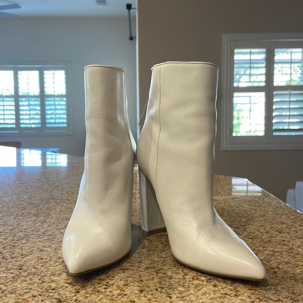 Steve Madden Trista Booties in WHITE!